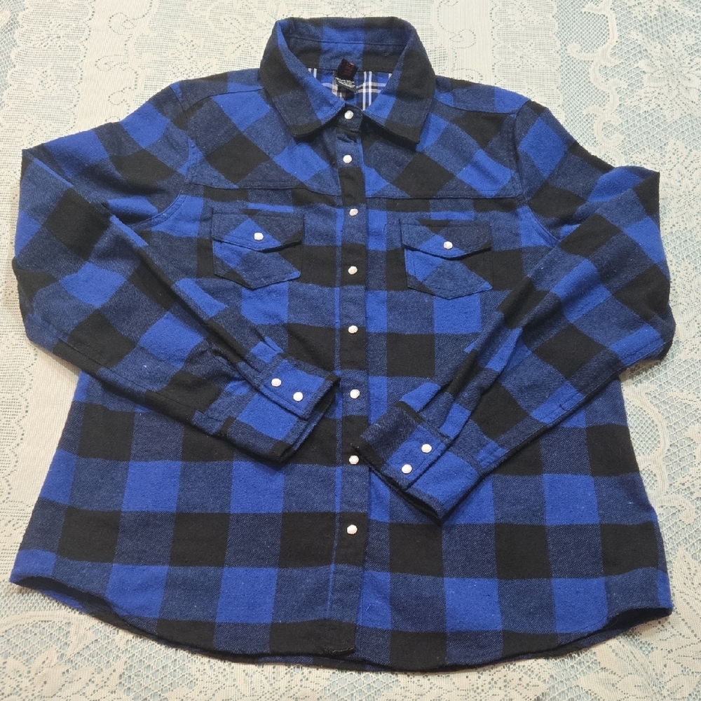 Urban Groove Blue and Black Plaid Button-Up Shirt